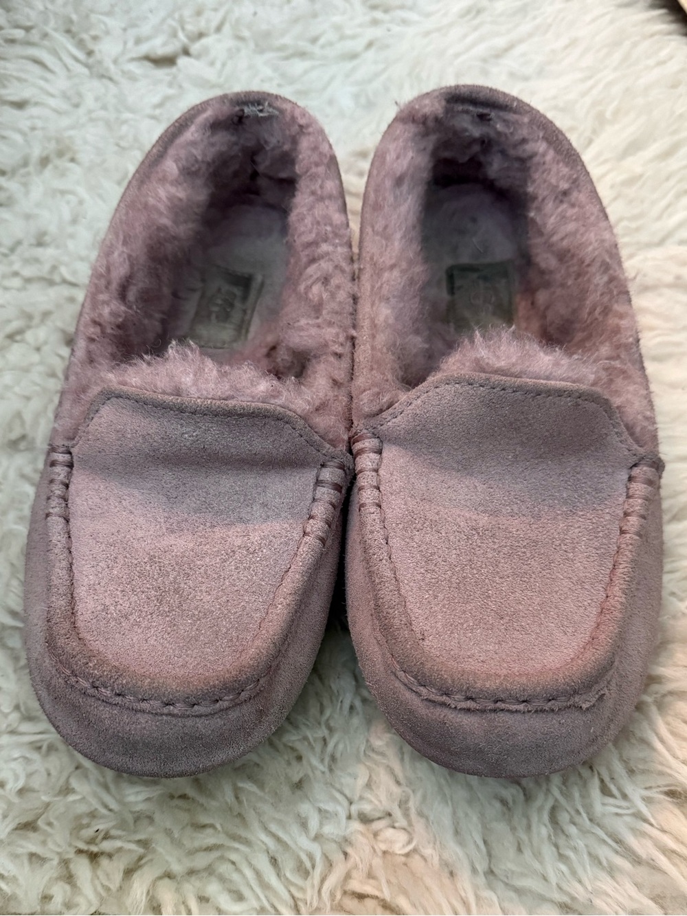UGG Shearling Slippers – Women’s Size 8